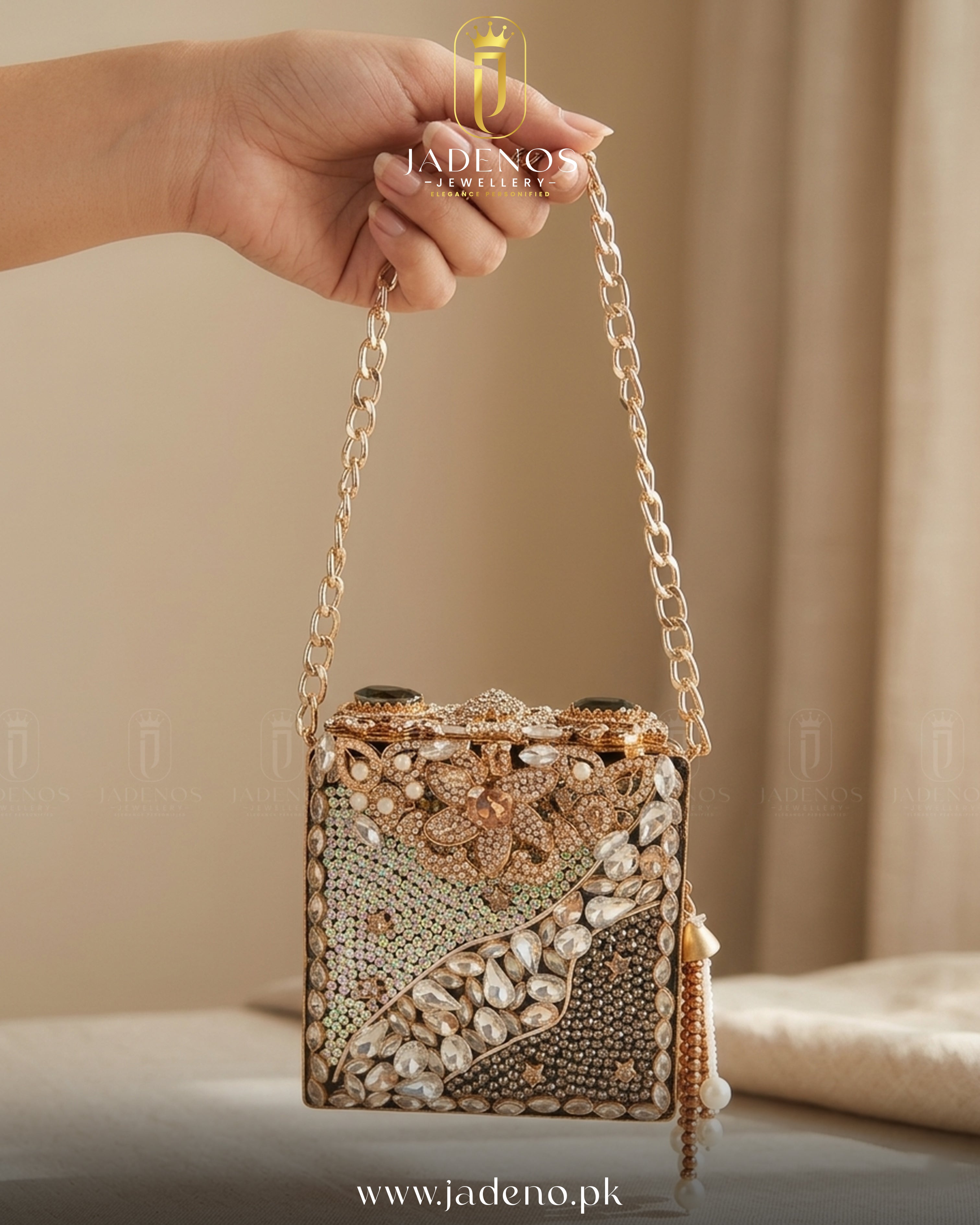 The Lunic Fatasy Clutch