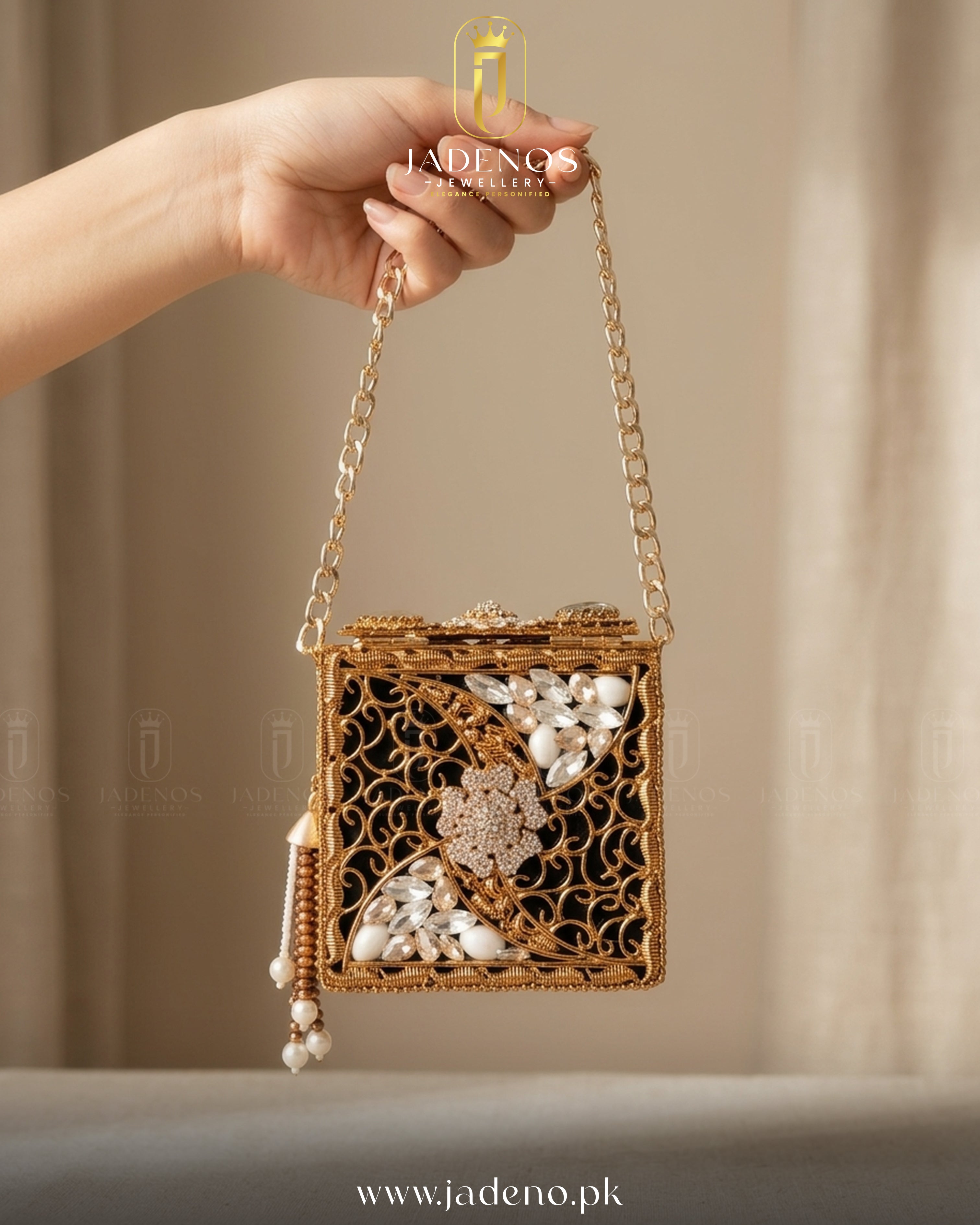 The Lunic Fatasy Clutch