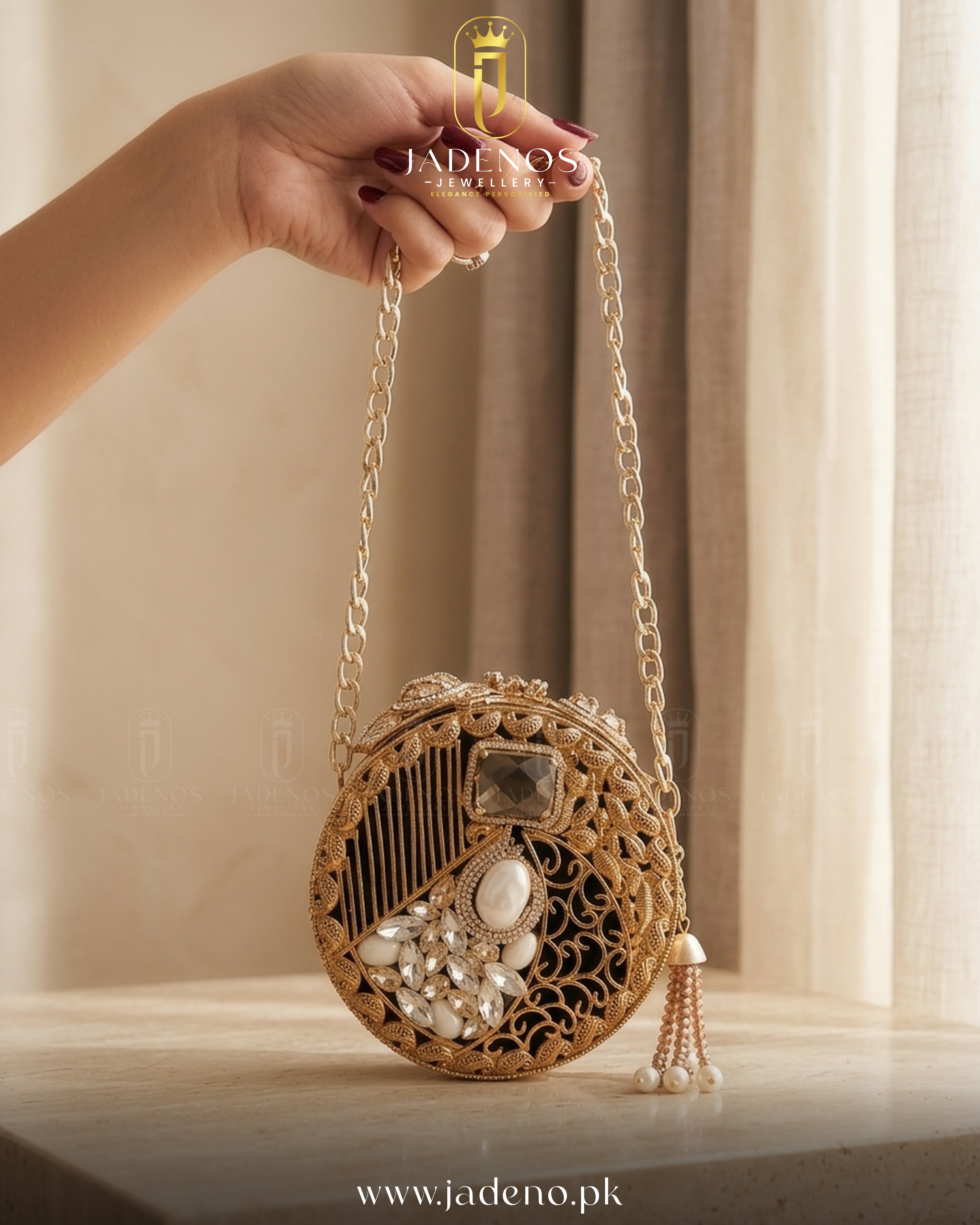 The Radison MOP Clutch