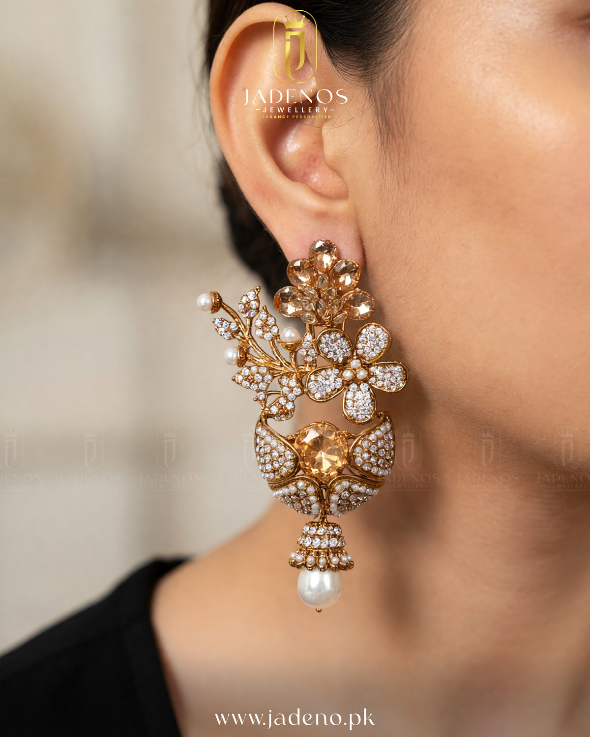 The Meher-e-Mahal Choket Set