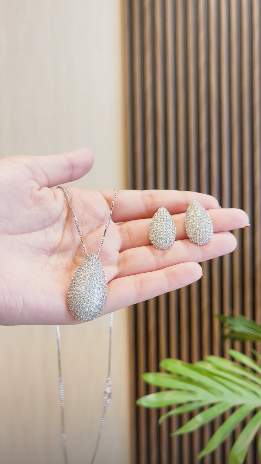 The Moonlit Sovereign Pendant Set