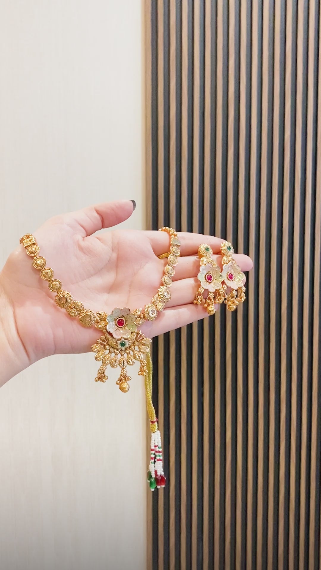 Pure India Exclusive Petal Gold Look a Like Set