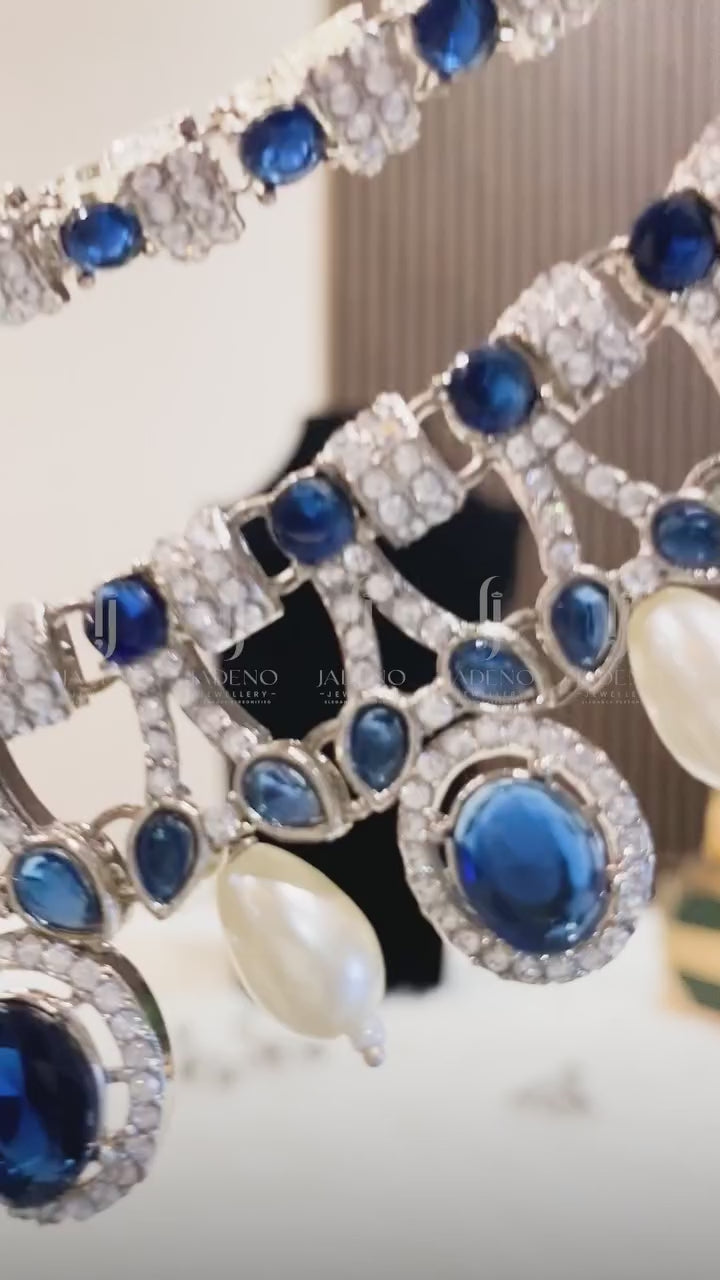 The Victorian Diamond Horizon Set with Tika