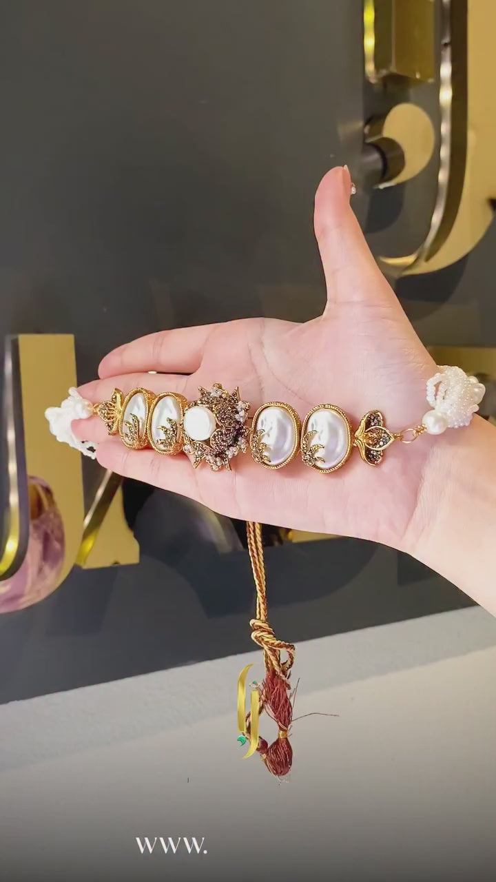 The Gul e Laala Choker Set