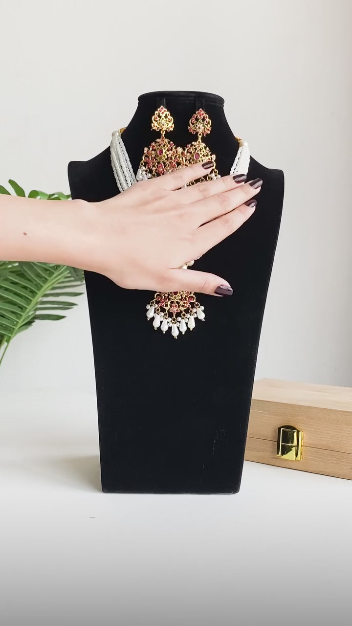 The Hyderababadi Mystic Blossom Maala