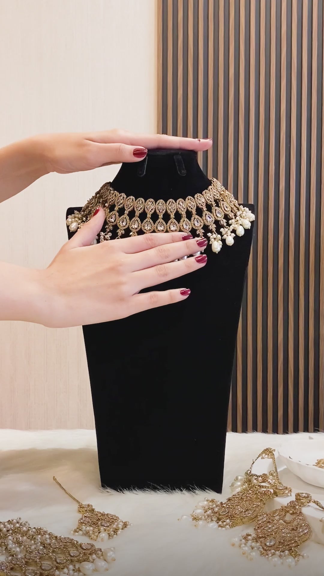 Premium Quality Jashan-e- Zeenat Set with Sahara Earrings Tika and Jhumar