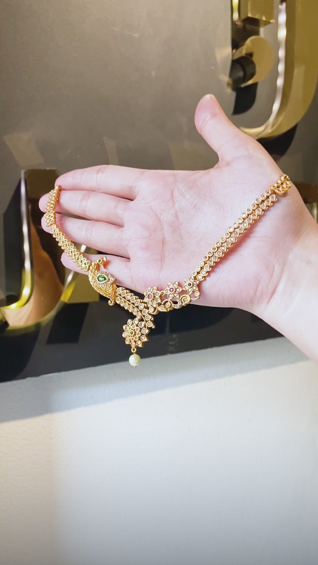 The Royal PeacockAura Set