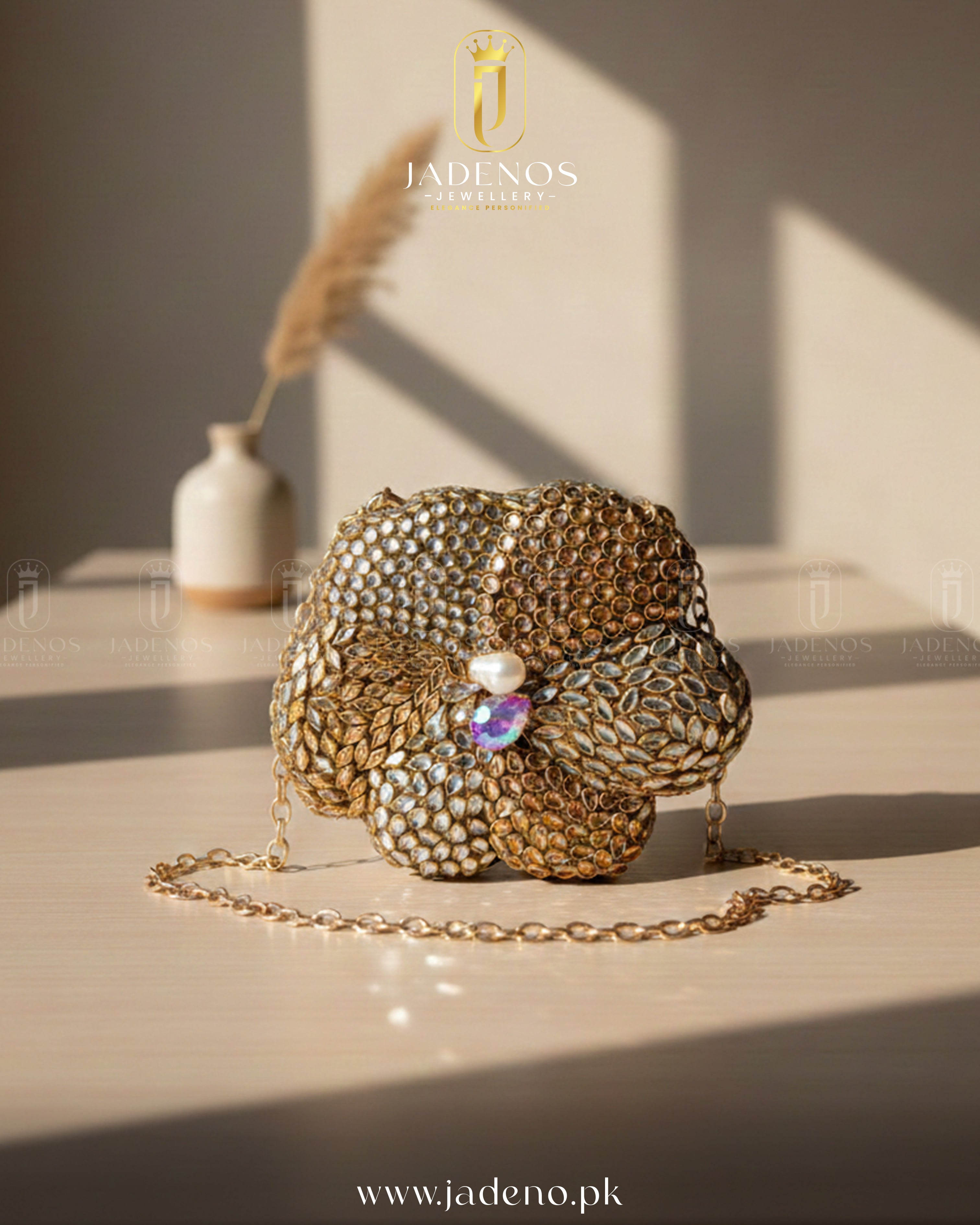 The Scarlet Core Clutch