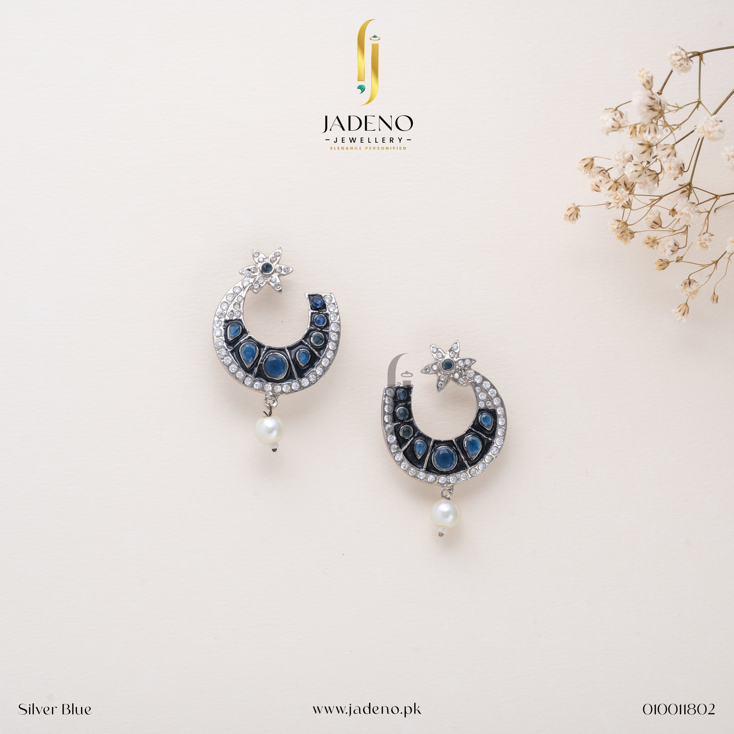 Buy Graceful Egyptian Earrings Studs Online in Pakistan | Jadeno.pk