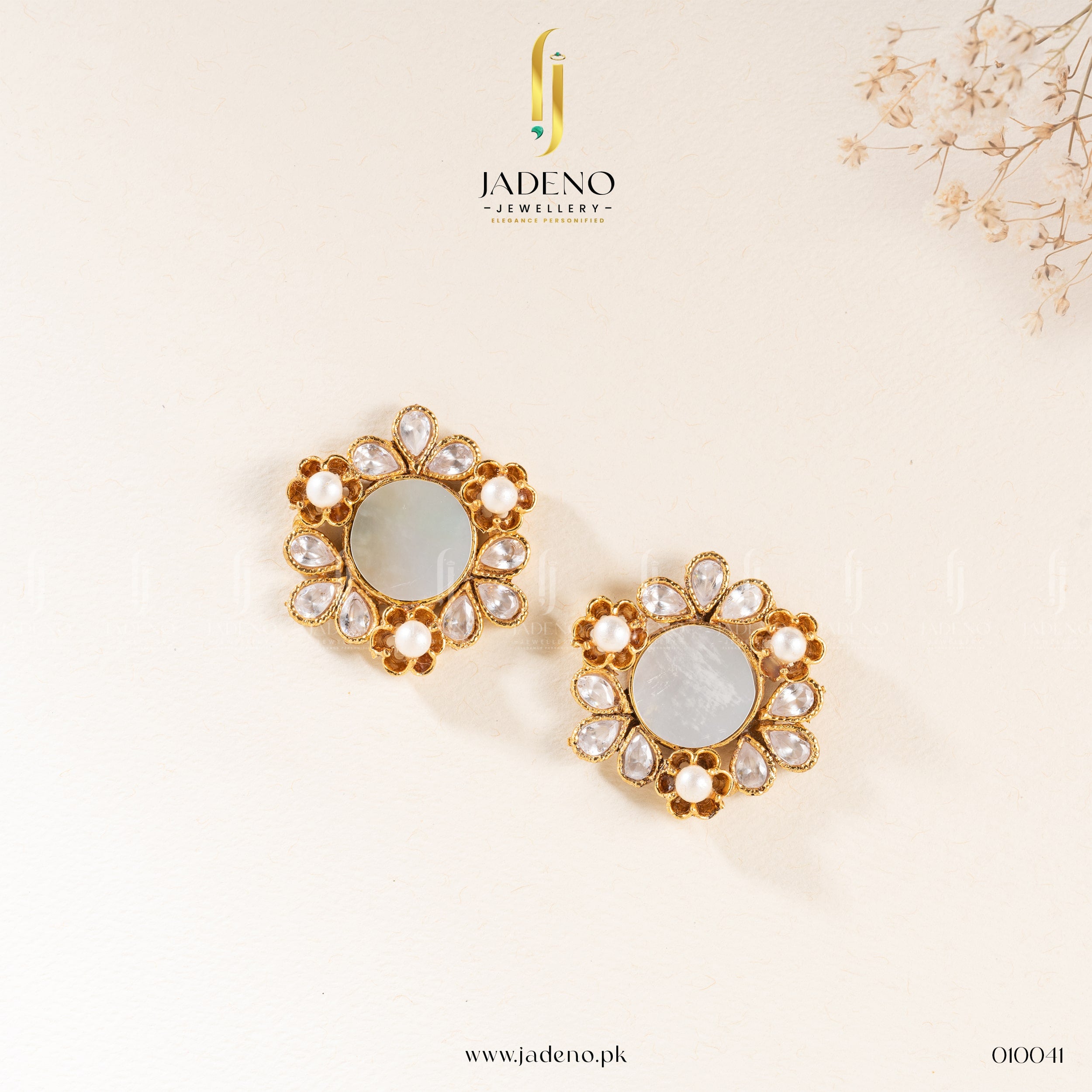 Buy Mother of pearl studs Online in Pakistan | Jadeno.pk