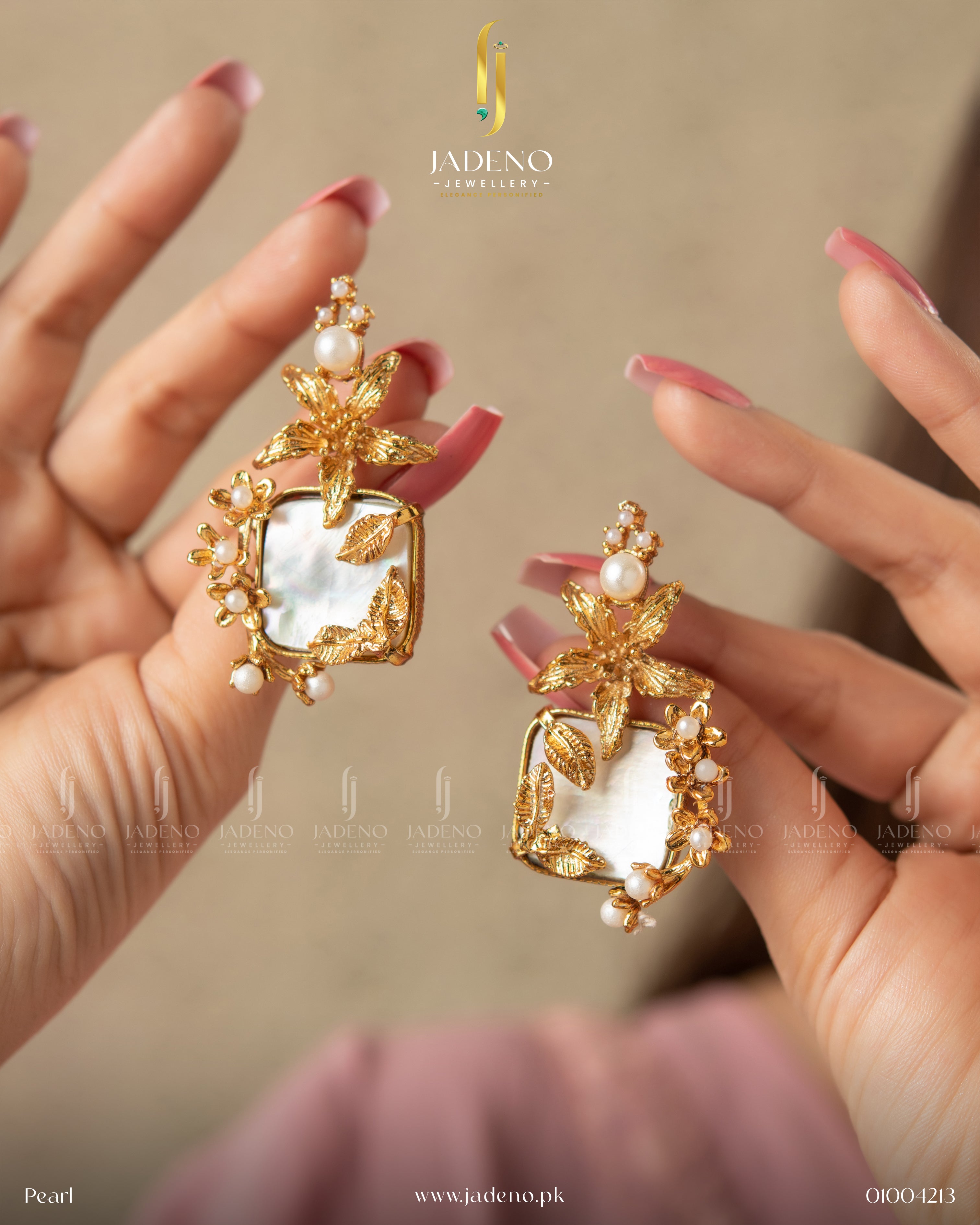 Mother Pearl Elegant Studs