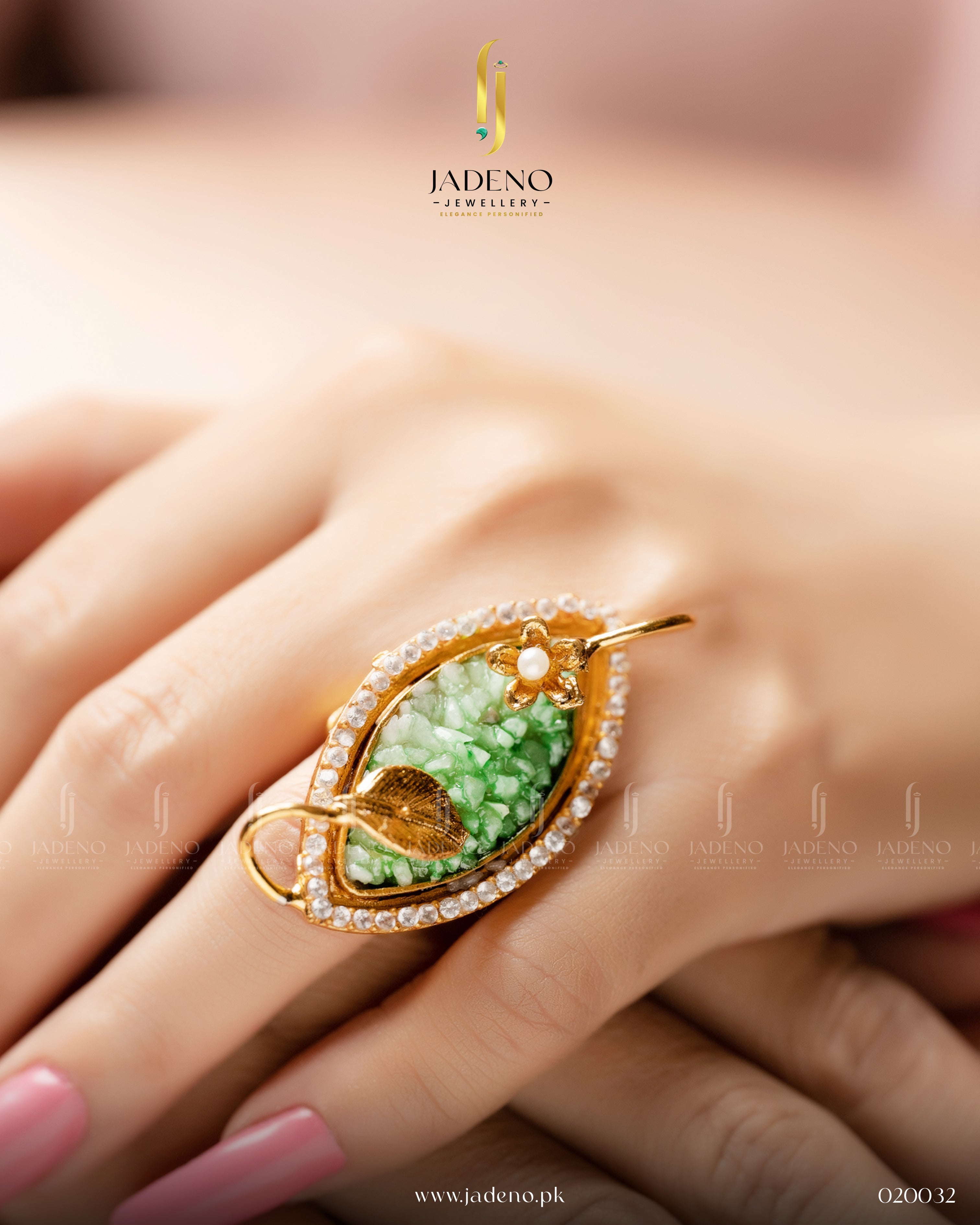 Buy Designers Crush Leaf Adjustable Ring Online in Pakistan