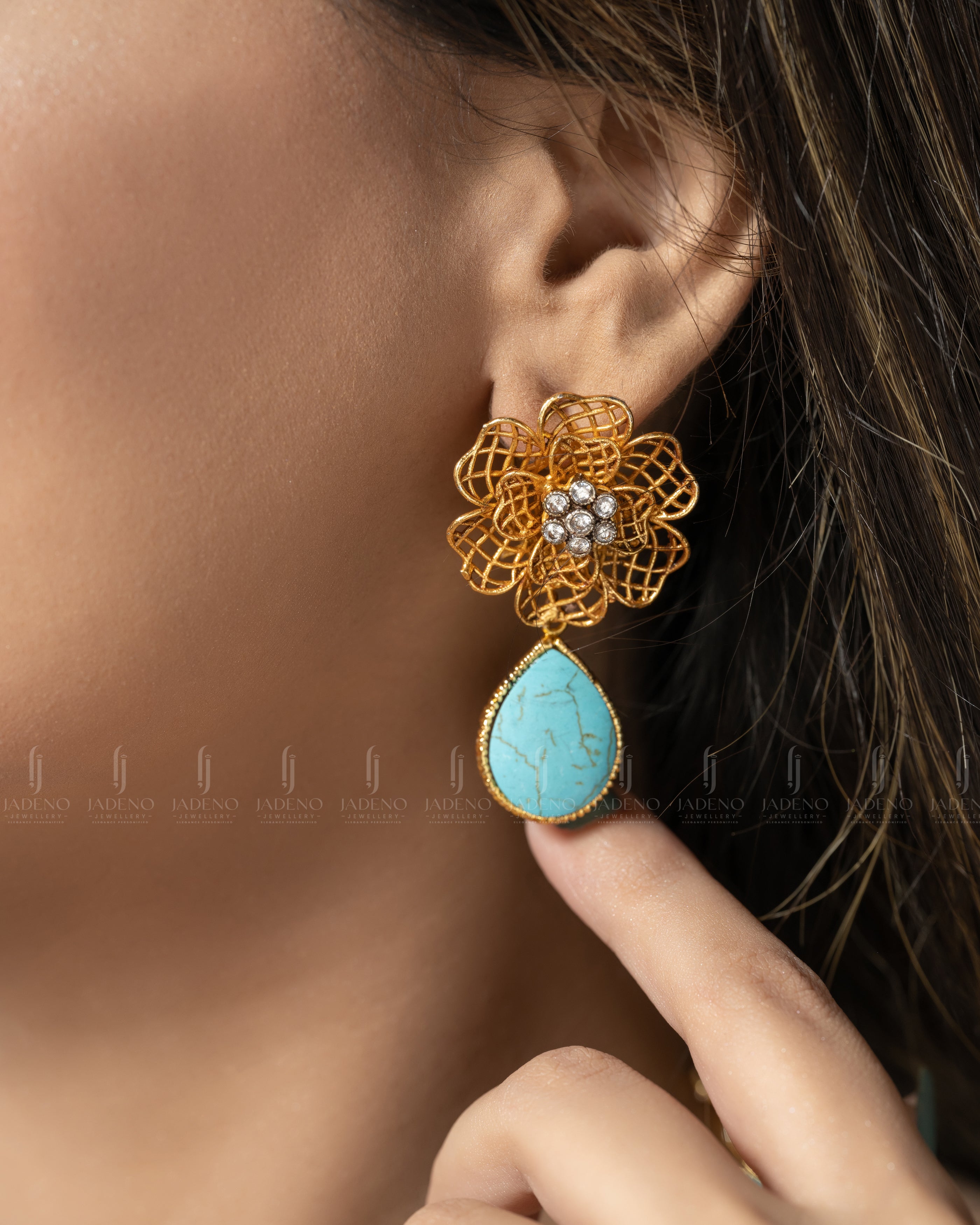 Buy Designer's Crafted Gold Plated Blue Moon Necklace Set Online in Pakistan | Jadeno.pk