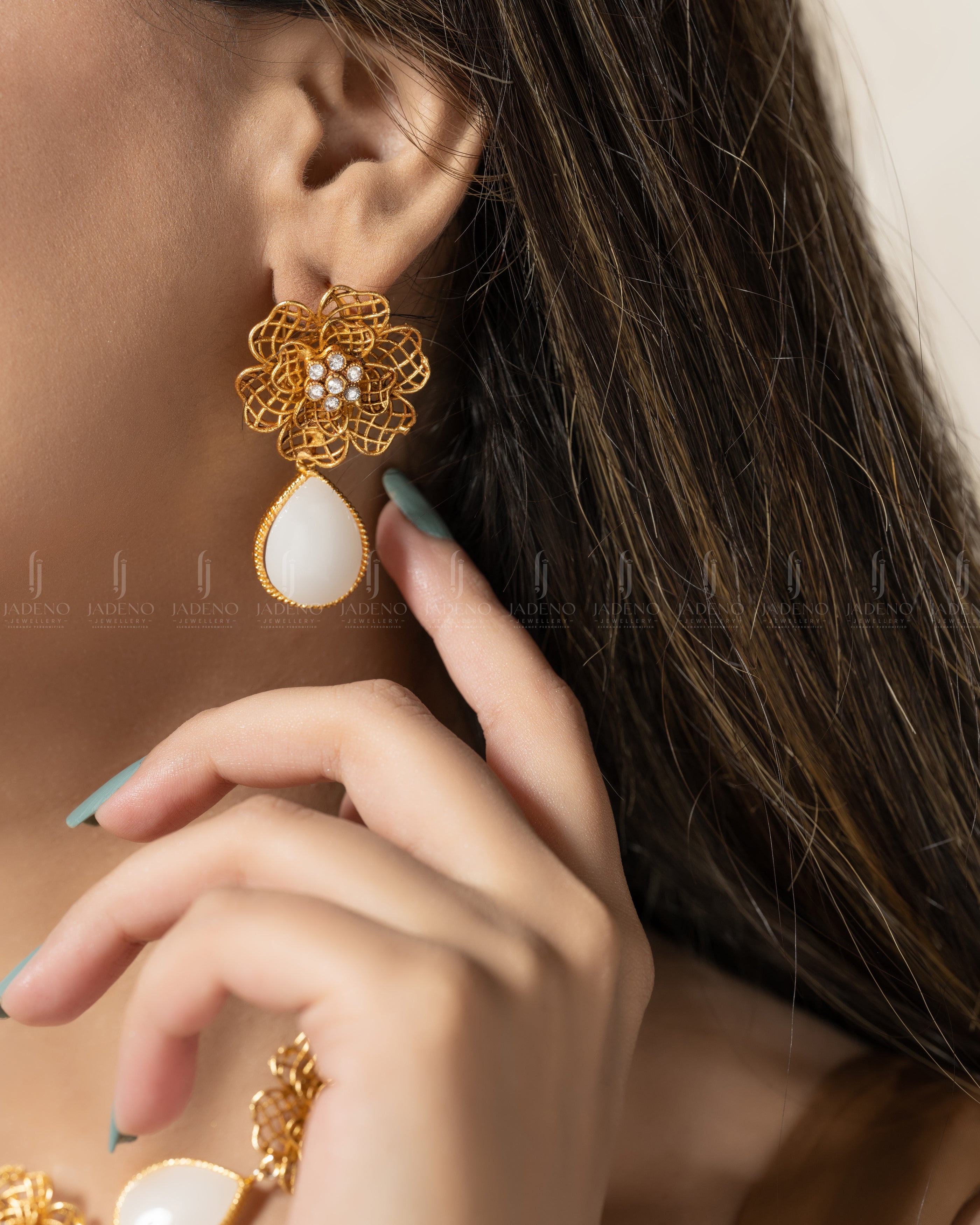 Buy Designer's Crafted Gold Plated Blue Moon Necklace Set Online in Pakistan | Jadeno.pk